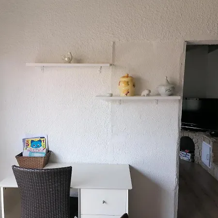 Meuble A Les Maguelone Apartment *